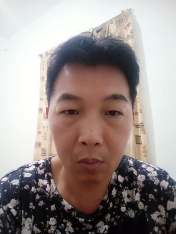繁华哀伤的第一张照片--台湾基督教相亲网
