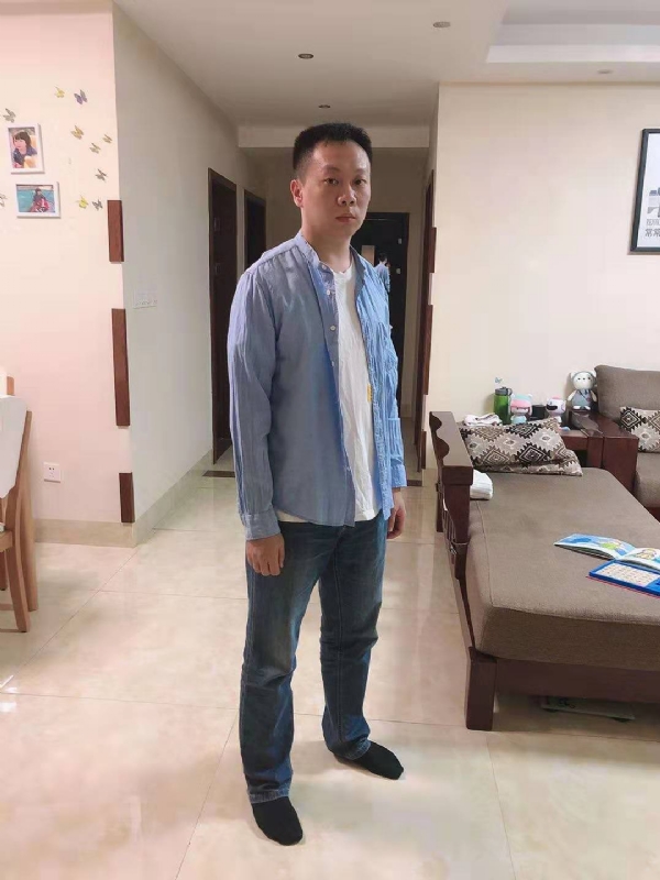 以勒的第一张照片--台湾基督教相亲网