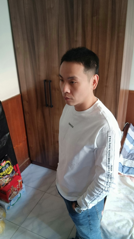 没有蜡笔的小航的第一张照片--台湾基督教相亲网