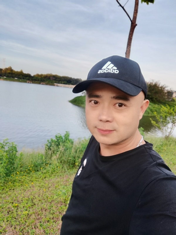 石头哥的第一张照片--台湾基督教相亲网