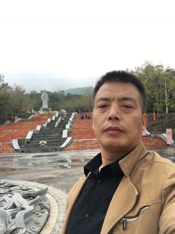 开心的松鼠的第一张照片--台湾基督教相亲网